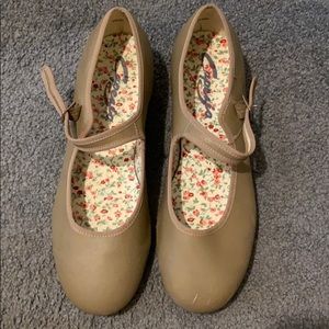 Capezio size 10 Mary Jane tap shoes low heel